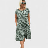 Nelia - Rochie de vară cu guler rotund și imprimeu frumos