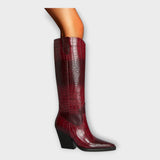 Pantofi cu model de crocodil și toc elegant