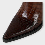 Pantofi cu model de crocodil și toc elegant