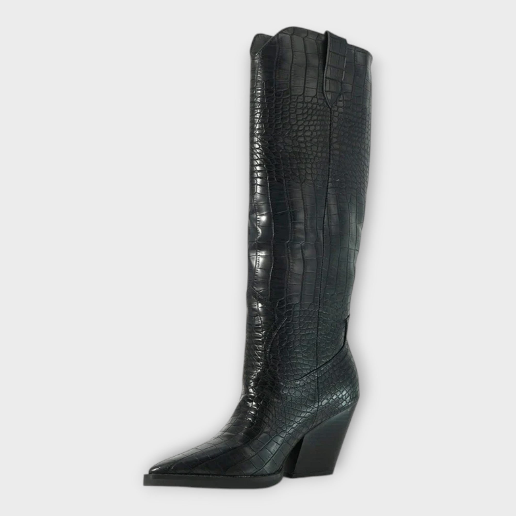 Pantofi cu model de crocodil și toc elegant